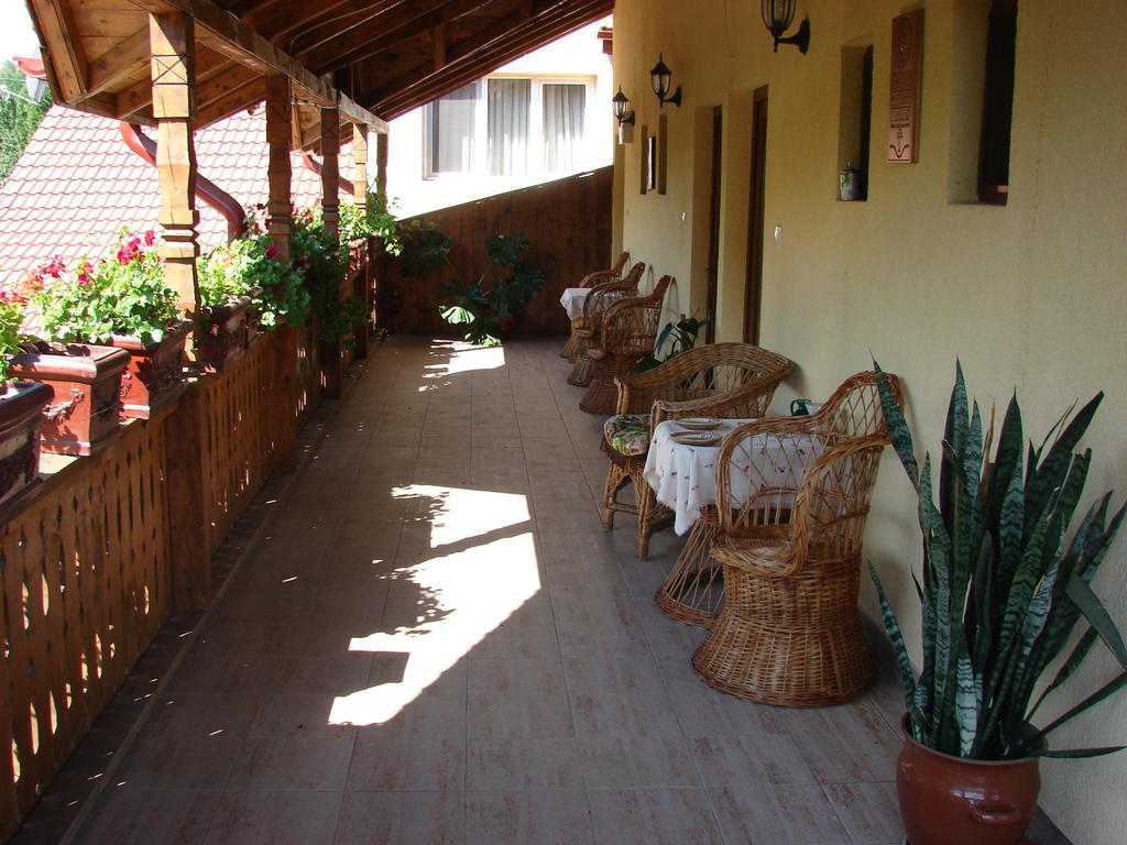 Pensiunea Casa Filoxenia Horezu Εξωτερικό φωτογραφία